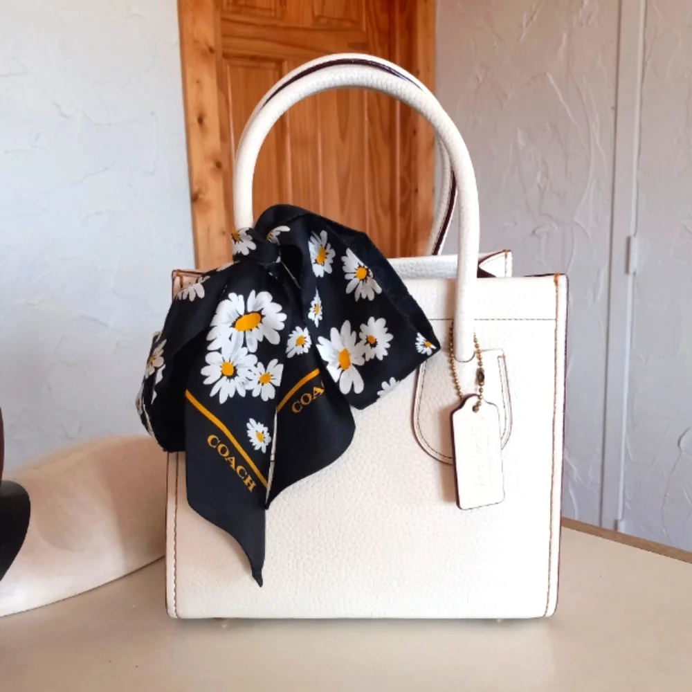 Cashin Carry Tote 22, Chalk Remake from the 1969 Bonnie Cashin design.